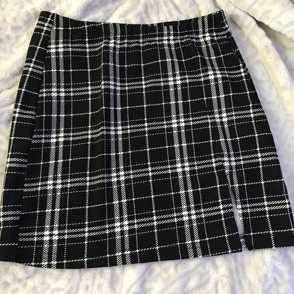 Shein black and white skirt